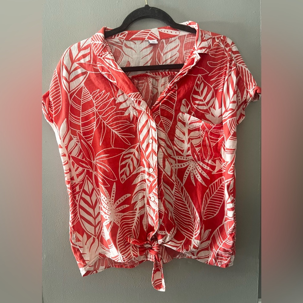 🌺 Old Navy Orange White Tropical Leaf Button Down Tie Front Blouse Women’s M